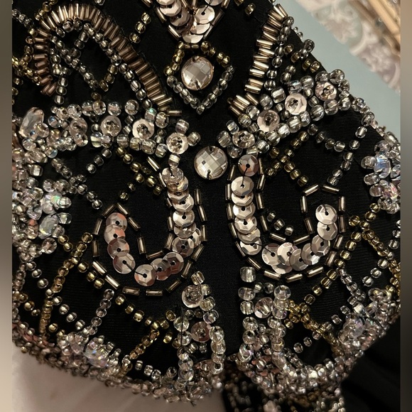 XSCAPE Long Black Beaded Sequin Open Back Sexy Formal Gown with Front Slit Sz 2 - Picture 12 of 14